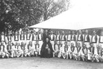 Stepinac s folklornom skupinom.
